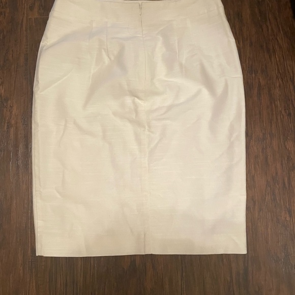 Loft white/cream knee length skirt - Picture 4 of 4